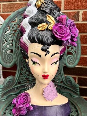 New 2026 Bride of Frankenstein Bust